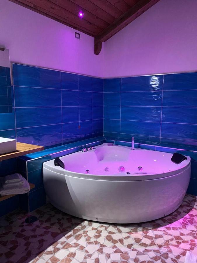 Setteabbracci Suite & Apartments Баронисси Экстерьер фото